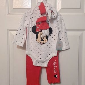 👼🏻❤️4 PC. New Disney Baby set 6 Months